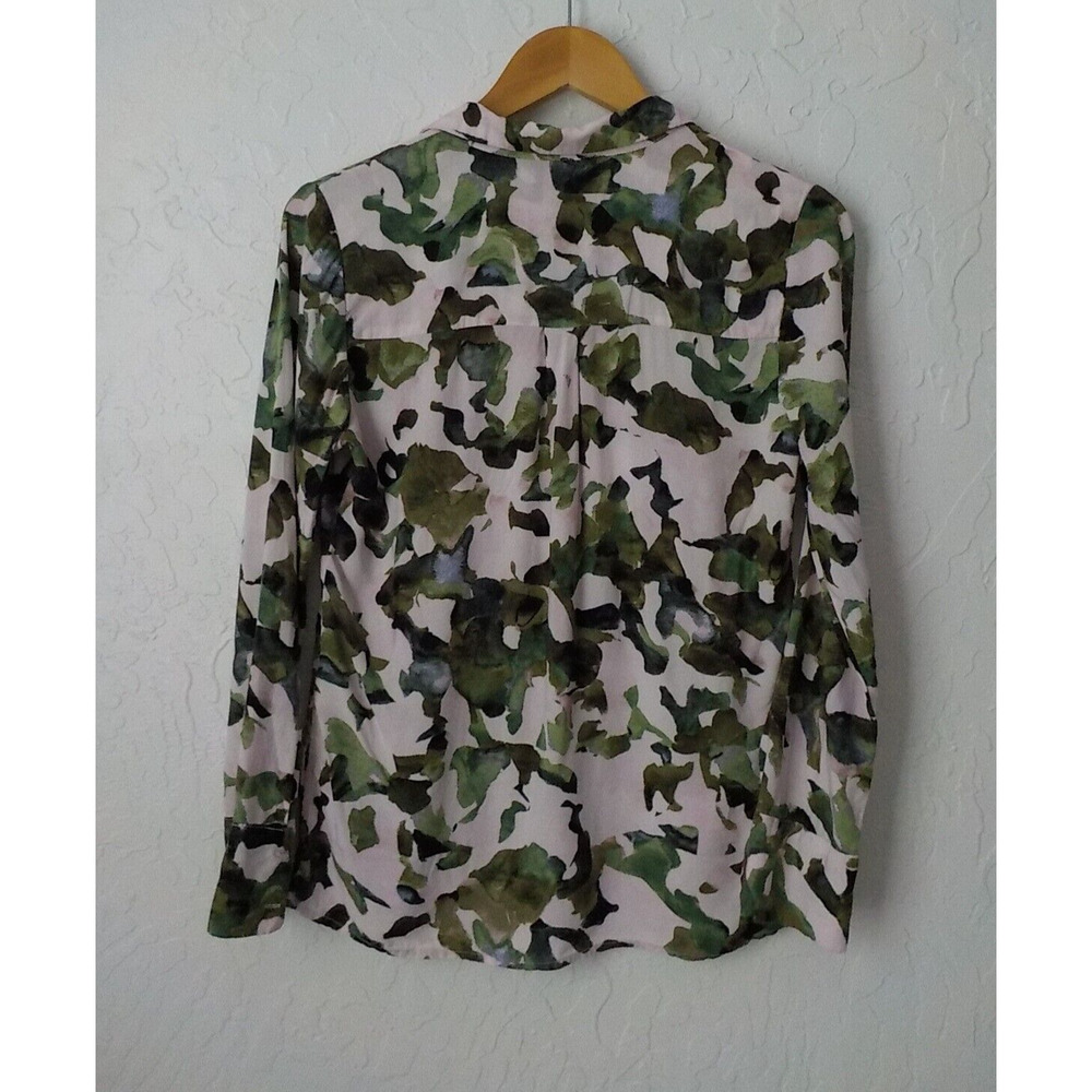 Crosby Green Button Up Shirt Women size S Leaf Pattern 100% Rayon Long Sleeve - Picture 2 of 8